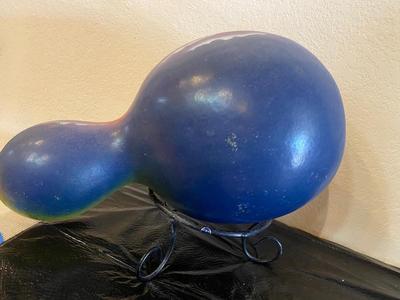 PAINTED GOURD AND MOUNTED HORNS