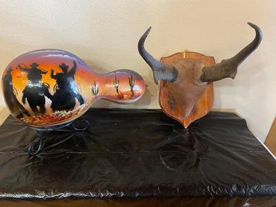 PAINTED GOURD AND MOUNTED HORNS