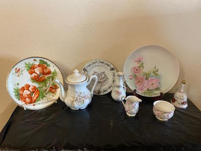 AN ASSORTMENT OF BONE CHINA
