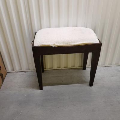 Sturdy Wood Vanity Stool W/Removable Cover (1018CR-KD)