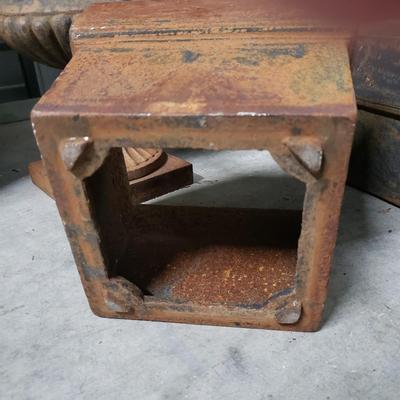 Four Cast Iron Planters (1020FR-KD)