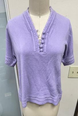 Vicki Wayne Vintage V-neck Lavender 100% Acrylic Short Sleeve Sweater size Petite Large PL