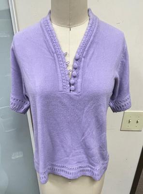 Vicki Wayne Vintage V-neck Lavender 100% Acrylic Short Sleeve Sweater size Petite Large PL