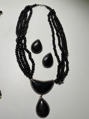 Black/silver tone jewelry sets