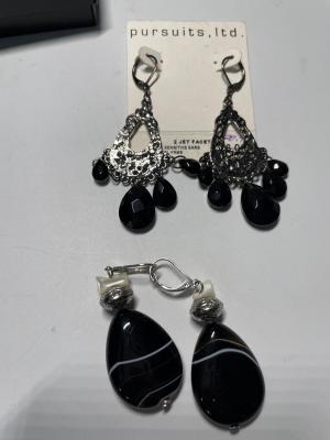 Pierced earrings collection