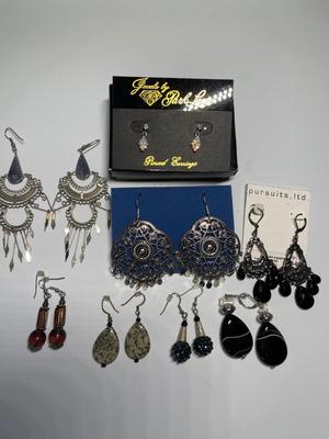 Pierced earrings collection