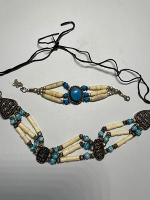 Necklace & bracelet