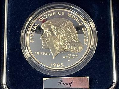 1995 Special Olympics World Game Proof Silver Dollar Commemorative Coin in Original Box No Papers as Pictured. FREE DOMESTIC SHIPPING.