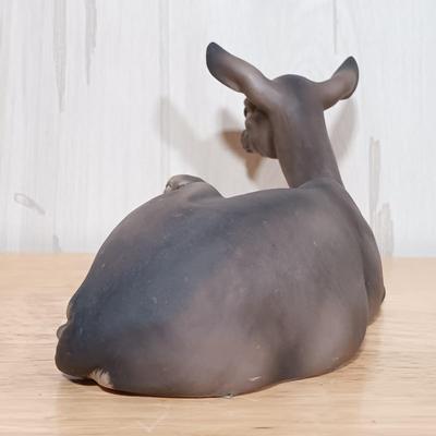 LOT 271: C. Martinu Spain Doe and Fawn Figurine