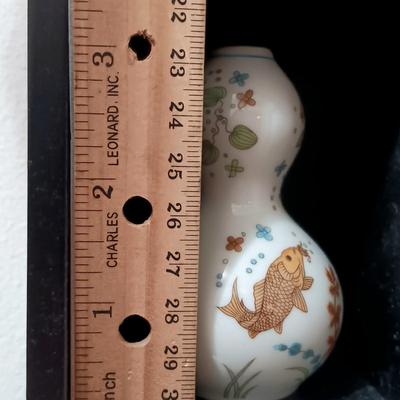 LOT 273: Franklin Mint 1980 (Set of 9) Treasures of the Imperial Dynasties Mini Vases