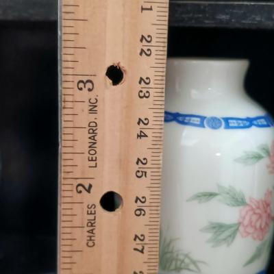 LOT 273: Franklin Mint 1980 (Set of 9) Treasures of the Imperial Dynasties Mini Vases