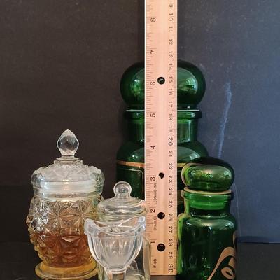 LOT 277: Vintage Estée Lauder Azurée Green Jars and Re-Nutriv Jars, Glass Eye Cup, Apothecary Jar, Vintage Hand Bag & More