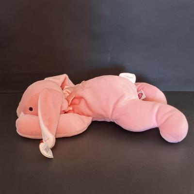 LOT 278: Collection of Vintage Beanie Babies