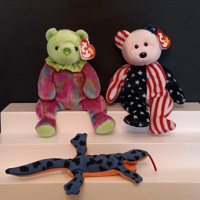 LOT 278: Collection of Vintage Beanie Babies