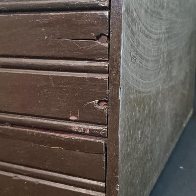 LOT 282: Antique Corticelli 3-Drawer Spool Cabinet