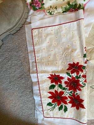 EMBROIDERED QUILT SQUARES