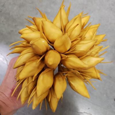 Faux Flowers, Potted Topiary and Dried Wreath (2058F-KD)