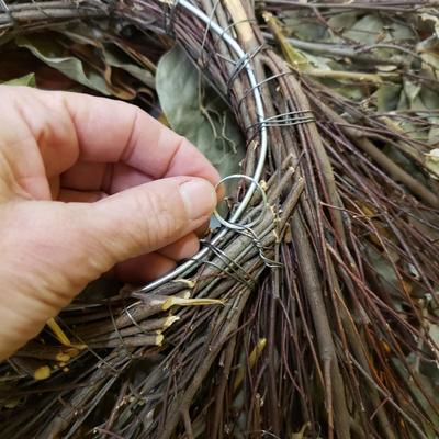 Faux Flowers, Potted Topiary and Dried Wreath (2058F-KD)