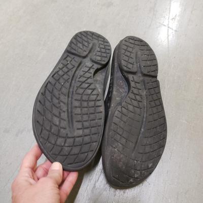 Men's Shoes-Keen, Burkenstock, & Oofos (1020CR-KD)