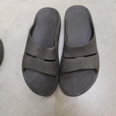 Men's Shoes-Keen, Burkenstock, & Oofos (1020CR-KD)