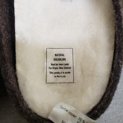 Men's Shoes-Keen, Burkenstock, & Oofos (1020CR-KD)