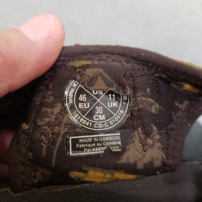 Men's Shoes-Keen, Burkenstock, & Oofos (1020CR-KD)