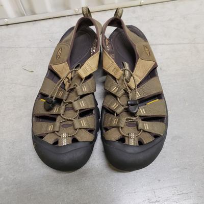 Men's Shoes-Keen, Burkenstock, & Oofos (1020CR-KD)