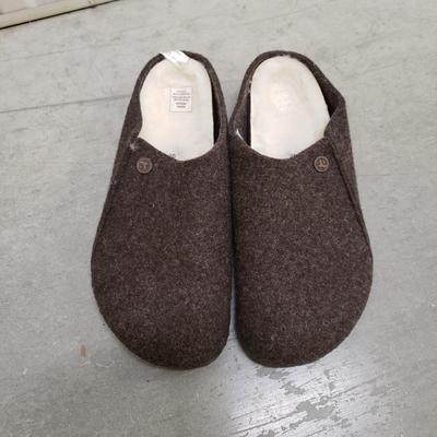 Men's Shoes-Keen, Burkenstock, & Oofos (1020CR-KD)