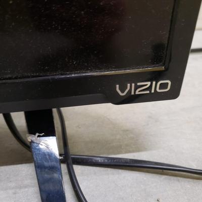 Vizio 32" TV W/Remote & Magnavox DVD Player W/Remote (1020FL-KD)