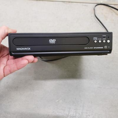 Vizio 32" TV W/Remote & Magnavox DVD Player W/Remote (1020FL-KD)