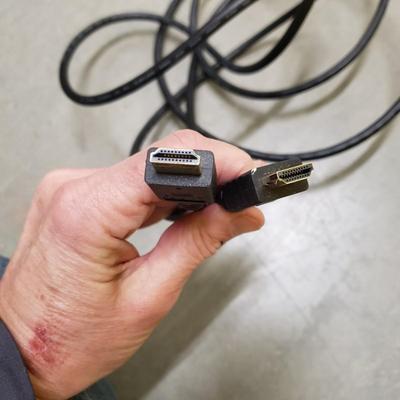 Vizio 32" TV W/Remote & Magnavox DVD Player W/Remote (1020FL-KD)