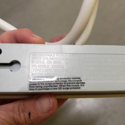 Vizio 32" TV W/Remote & Magnavox DVD Player W/Remote (1020FL-KD)