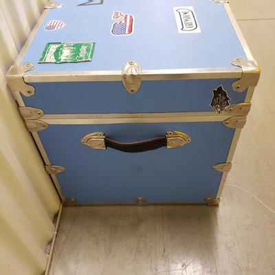 Traveling Trunk W/Two Caster Wheels (1020FL-KD)