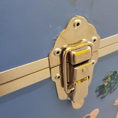 Traveling Trunk W/Two Caster Wheels (1020FL-KD)