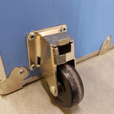 Traveling Trunk W/Two Caster Wheels (1020FL-KD)