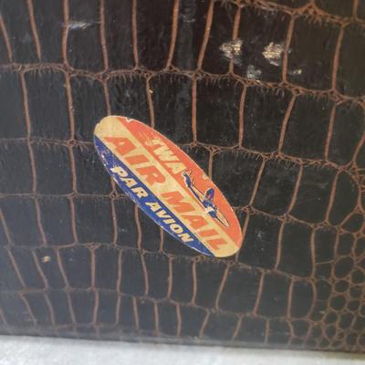 Antique Baskets, Ledger, Oiler and More (2058F-KD)