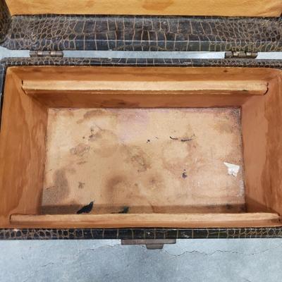 Antique Baskets, Ledger, Oiler and More (2058F-KD)