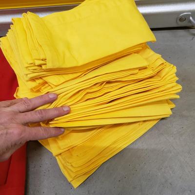 Linen/Cotton Tablecloths, Napkins. and Runner (2058F-KD)