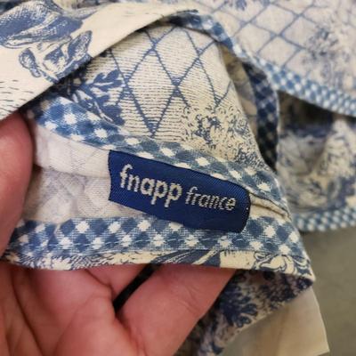 Linen/Cotton Tablecloths, Napkins. and Runner (2058F-KD)