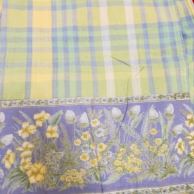 Linen/Cotton Tablecloths, Napkins. and Runner (2058F-KD)