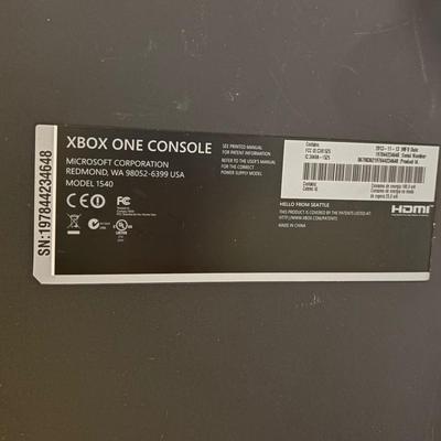 X-box, Wii, Play Station Units w/Accessories (1020 FL-ES)