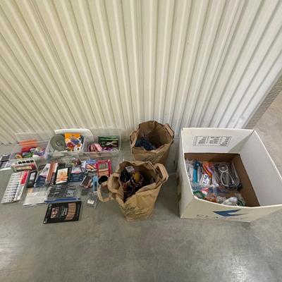 Huge Mixed Fine Art & Craft Supplies (2058F-ES)