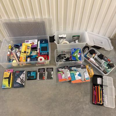 Huge Mixed Fine Art & Craft Supplies (2058F-ES)