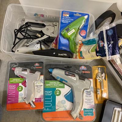 Huge Mixed Fine Art & Craft Supplies (2058F-ES)