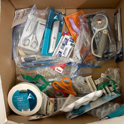 Huge Mixed Fine Art & Craft Supplies (2058F-ES)
