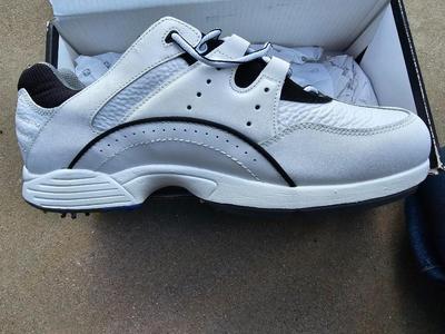New size 12 Footjoy Hydrolite golf shoes