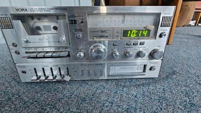 Yorx AM-FM stereo cassette / 8-Track /turntable / AM/FM Stereo receiver Model M2681