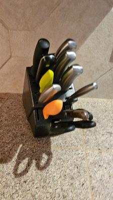 Glass serving plates, salt and pepper shakers, pampered chef food chopper, Knife set