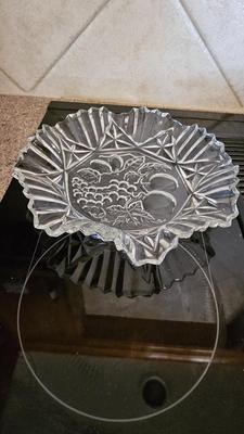 Glass serving plates, salt and pepper shakers, pampered chef food chopper, Knife set