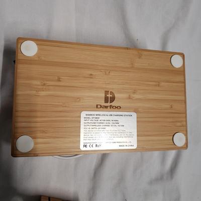 Away, Courant, Darfoo Charging Devices and Sonos Wifi Enhancer (1020FL-KD)